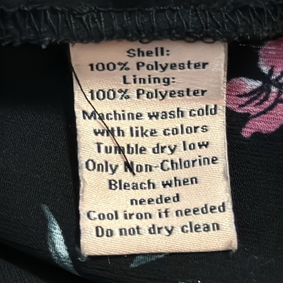 🌹JUICY COUTURE RUFFLE NECK TASSEL TANK - Picture 7 of 7